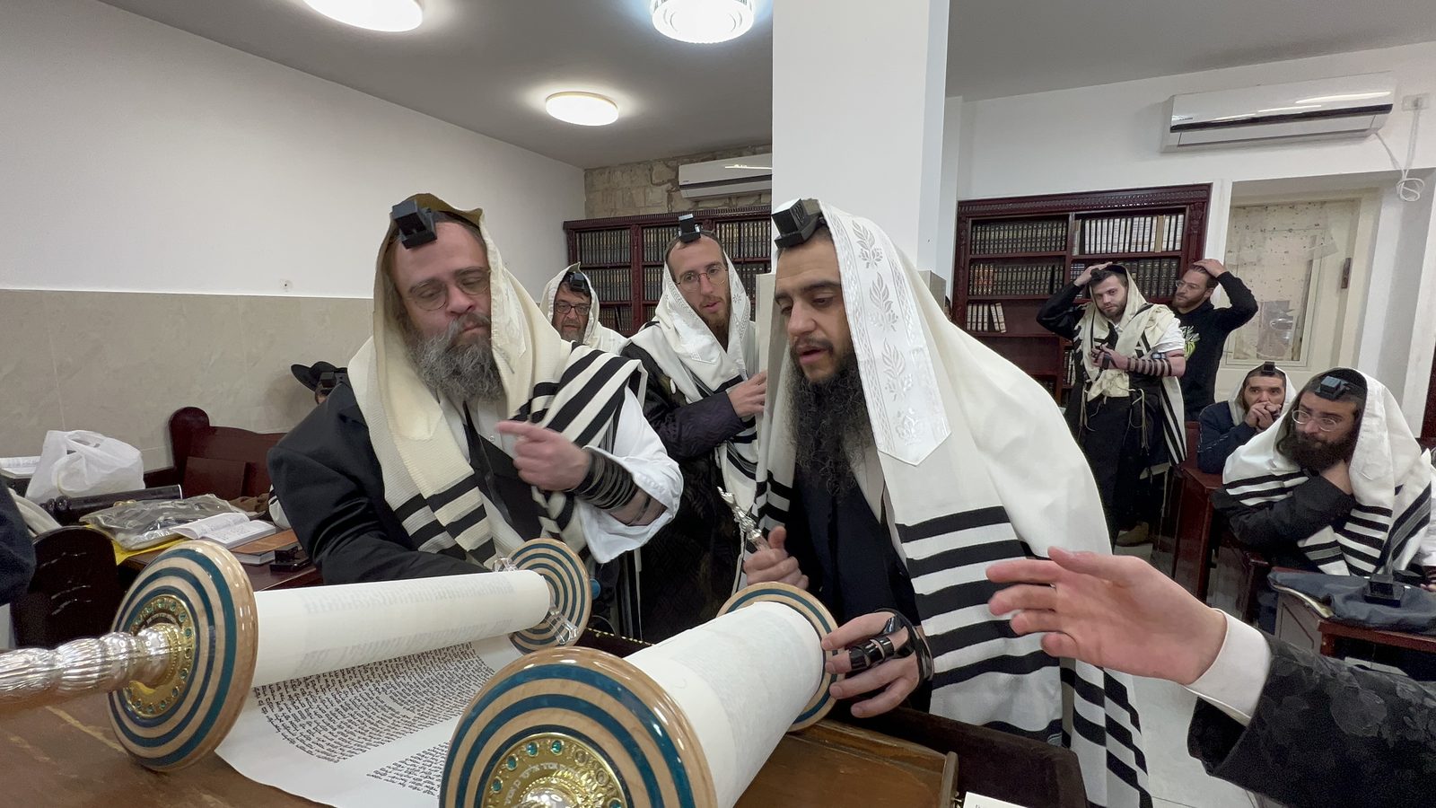 Kriat HaTorah at the Beit Knesset